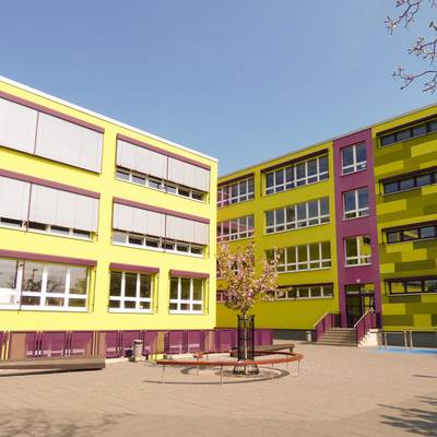 Sekundarschule "Würdetal", Schulhof und Schule © Sekundarschule "Würdetal" Teutschenthal