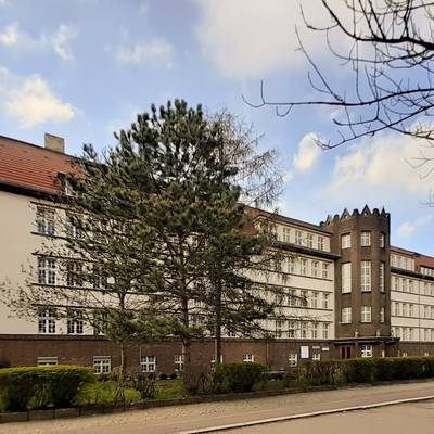 Sekundarschule "Albrecht Dürer" Merseburg © catatine - commons.wikimedia.org